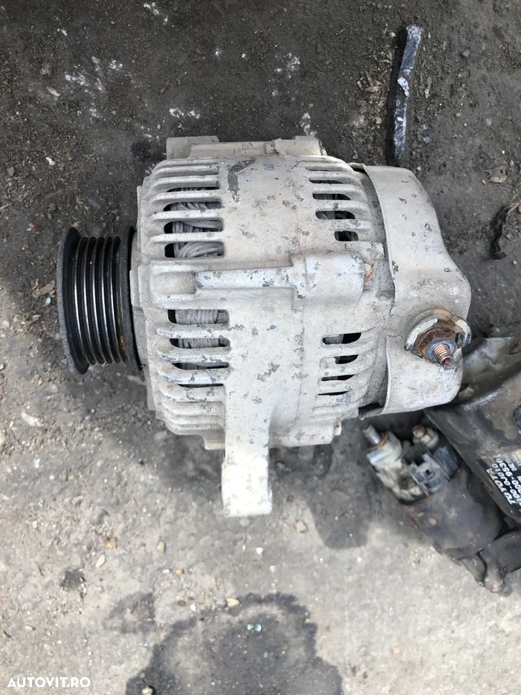 Alternator Toyota Yaris 2003 benzina - 1