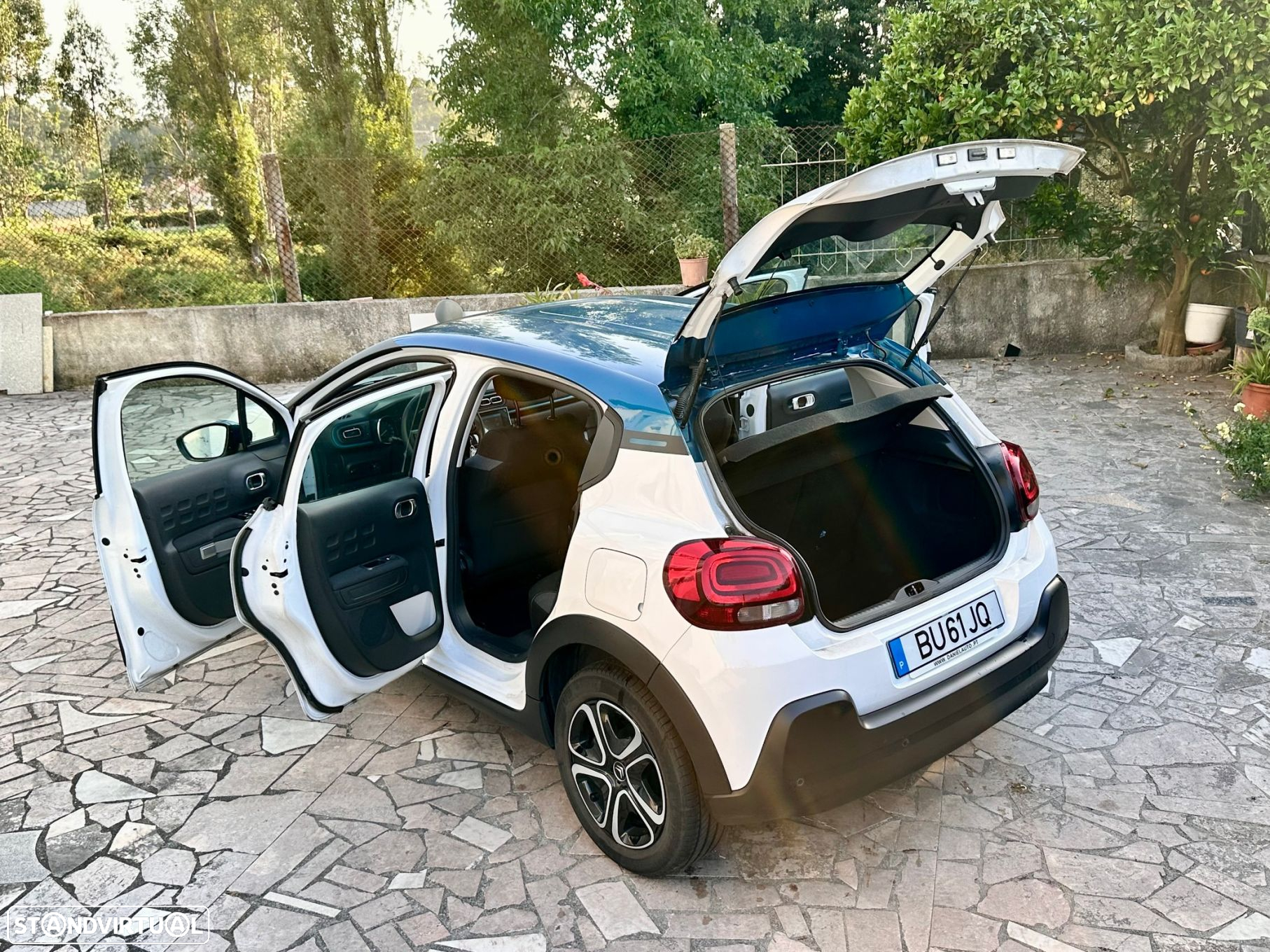 Citroën C3 1.2 PureTech Shine - 27