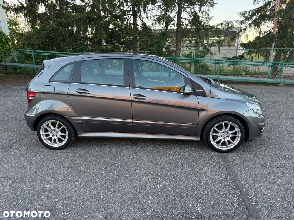 Mercedes-Benz Klasa B 180 BlueEFFICIENCY SPORT EDITION - 4