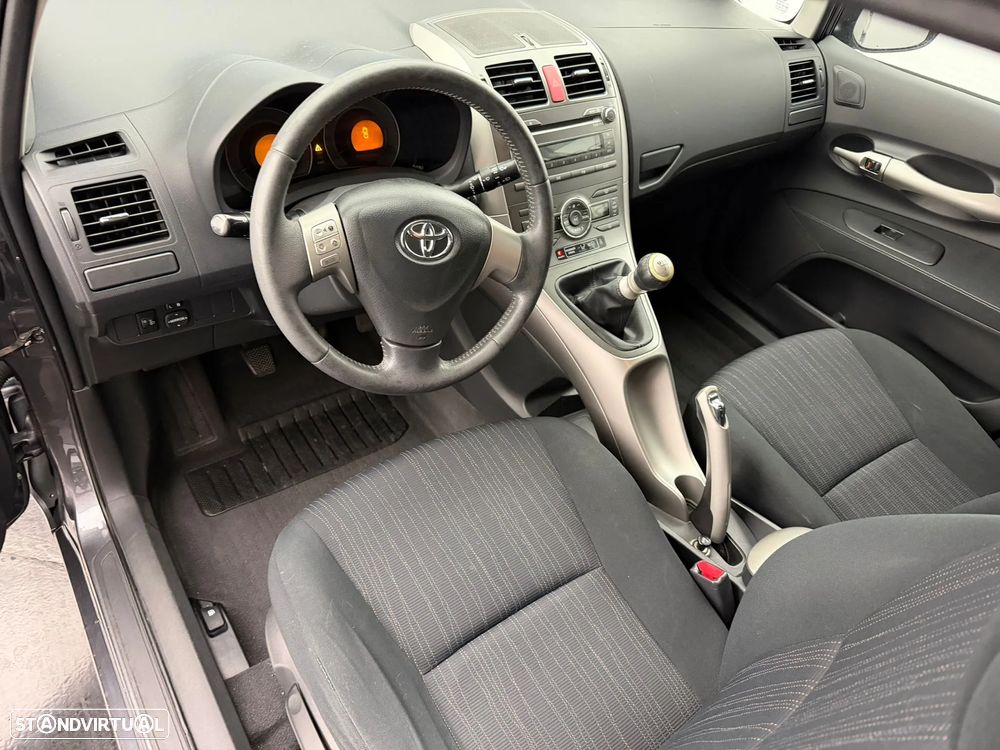 Toyota Auris 1.4 D-4D - 6