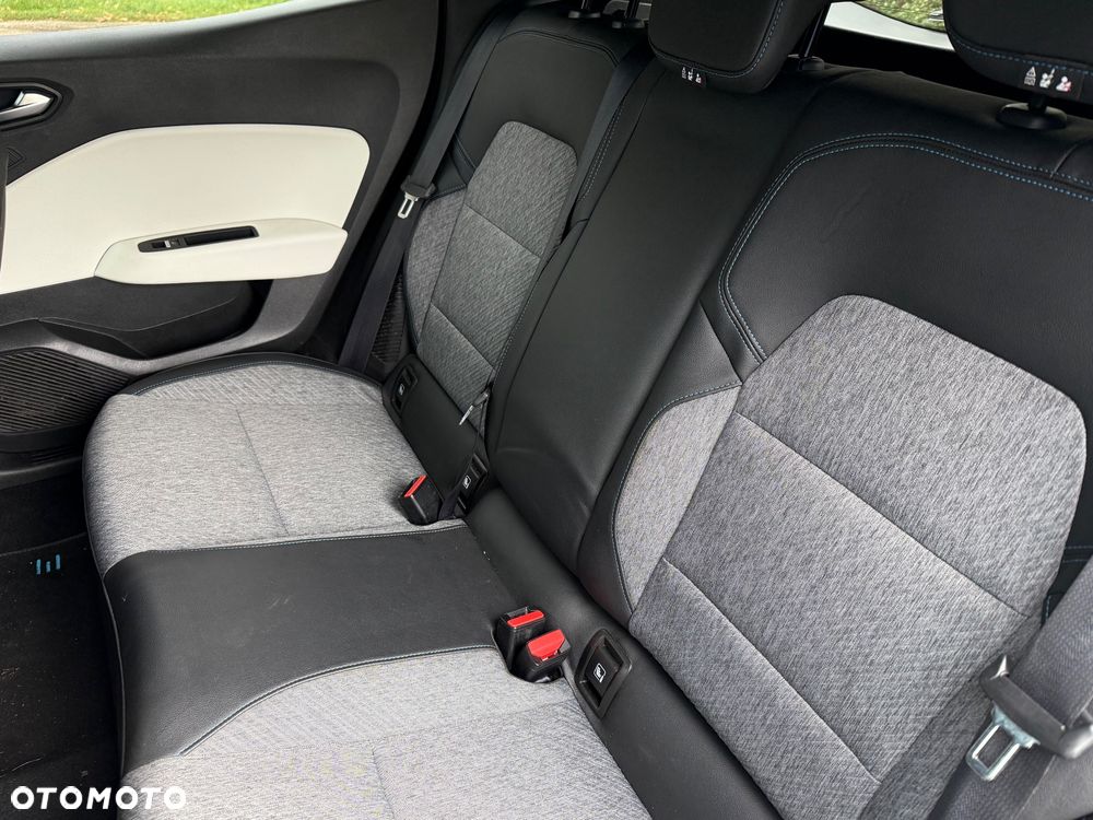 Renault Clio 1.6 E-TECH Intens - 18