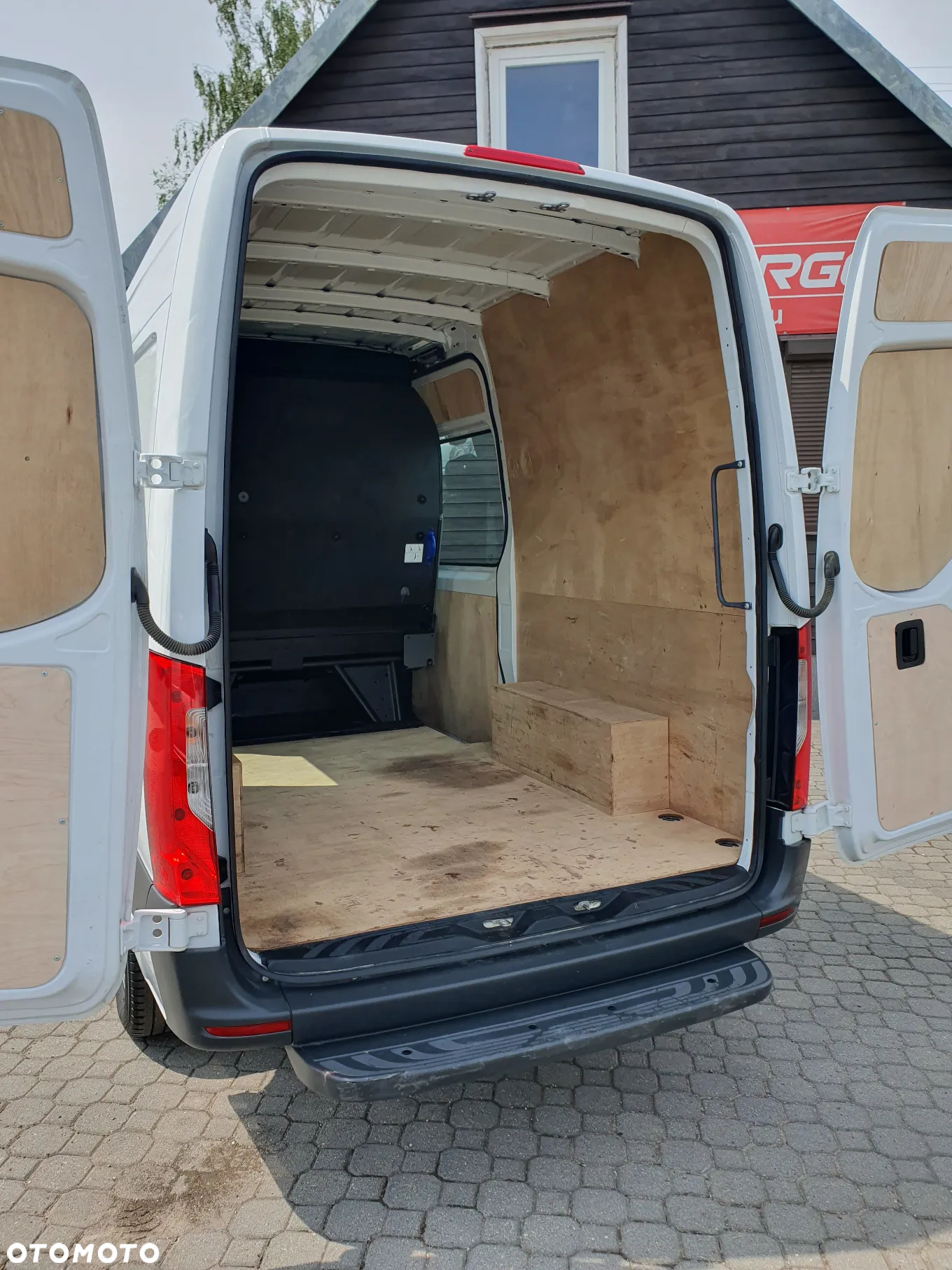 Mercedes-Benz SPRINTER - 9