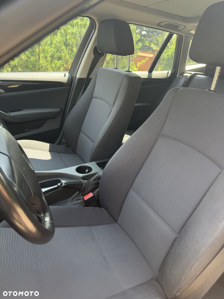 BMW X1 xDrive18d - 13