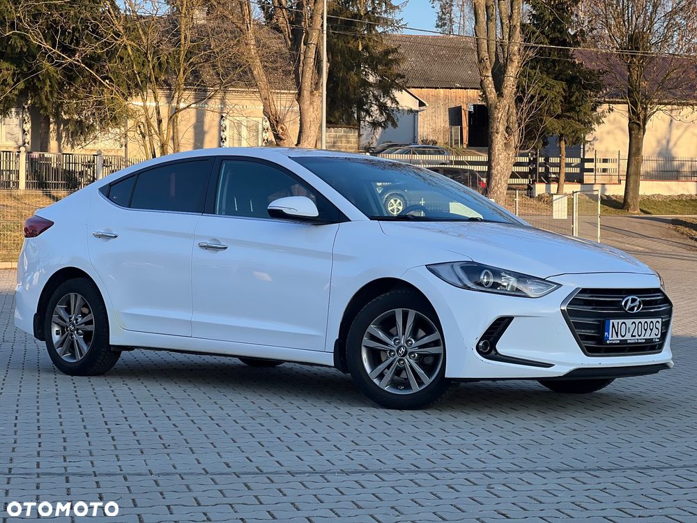 Hyundai Elantra 1.6 Comfort - 5