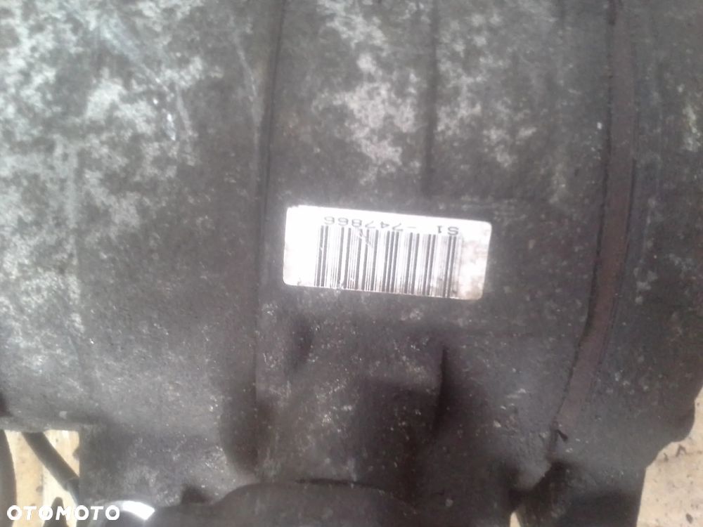 Honda Accord 1.8 VTEC sprężarka, kompresor klimatyzacji - 5