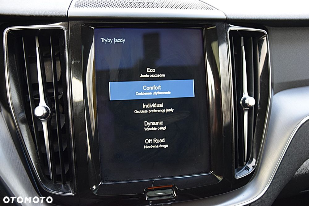 Volvo XC 60 B4 D AWD Geartronic Momentum - 35