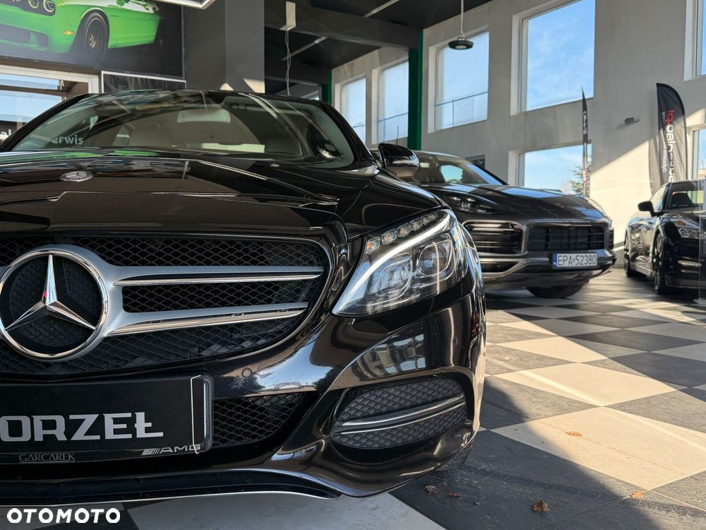 Mercedes-Benz Klasa C - 32