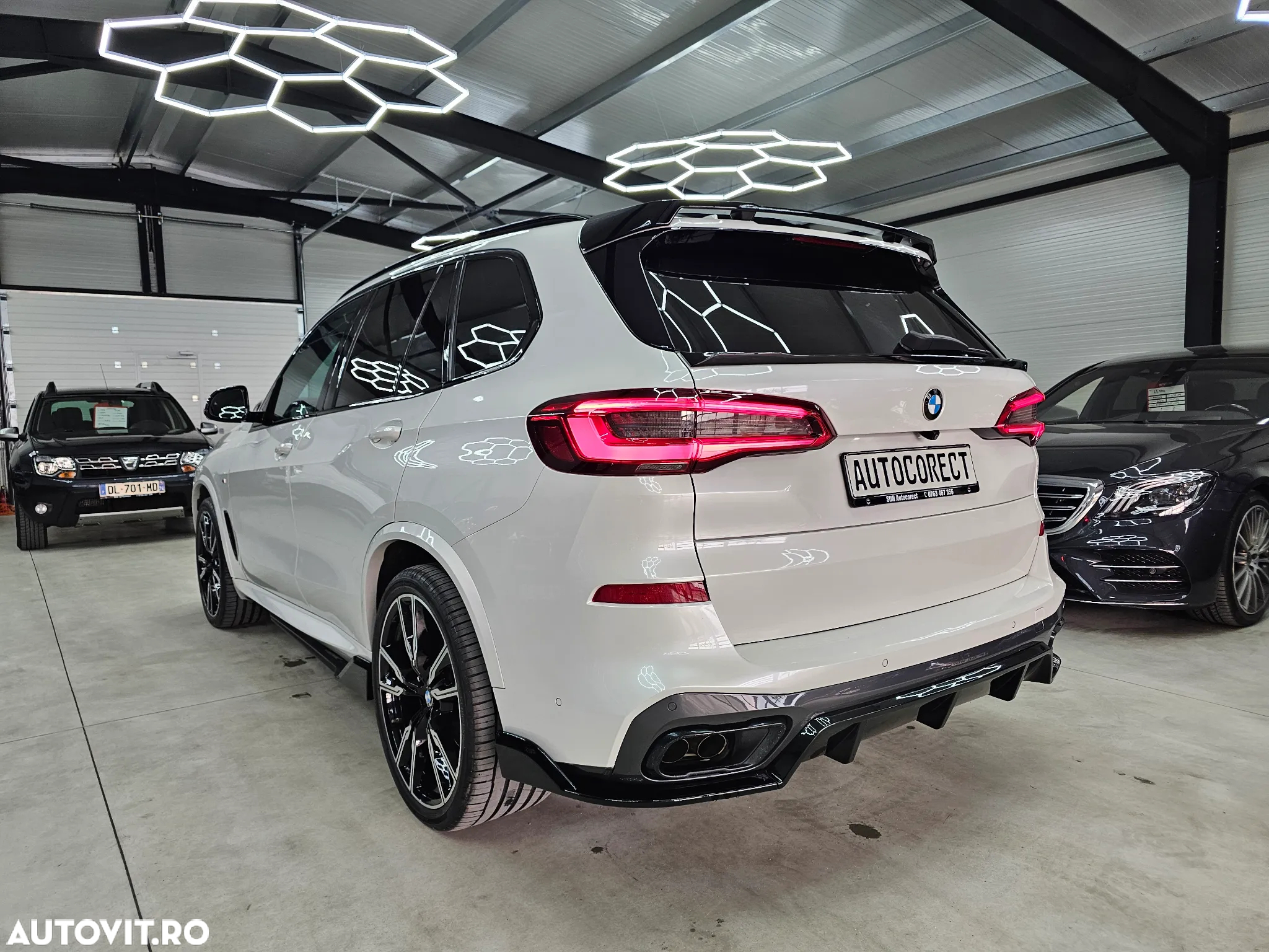 BMW X5 M M50i - 5