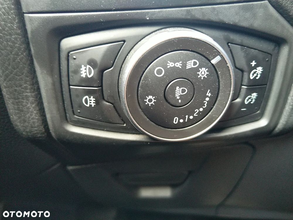 Ford Focus 1.0 EcoBoost Titanium - 32