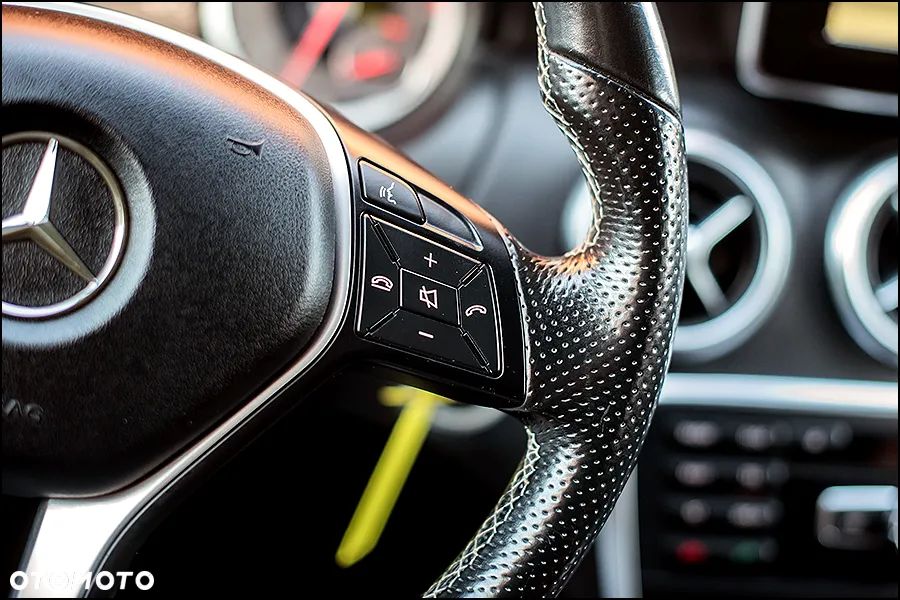 Mercedes-Benz Klasa A 180 (BlueEFFICIENCY) Urban - 20