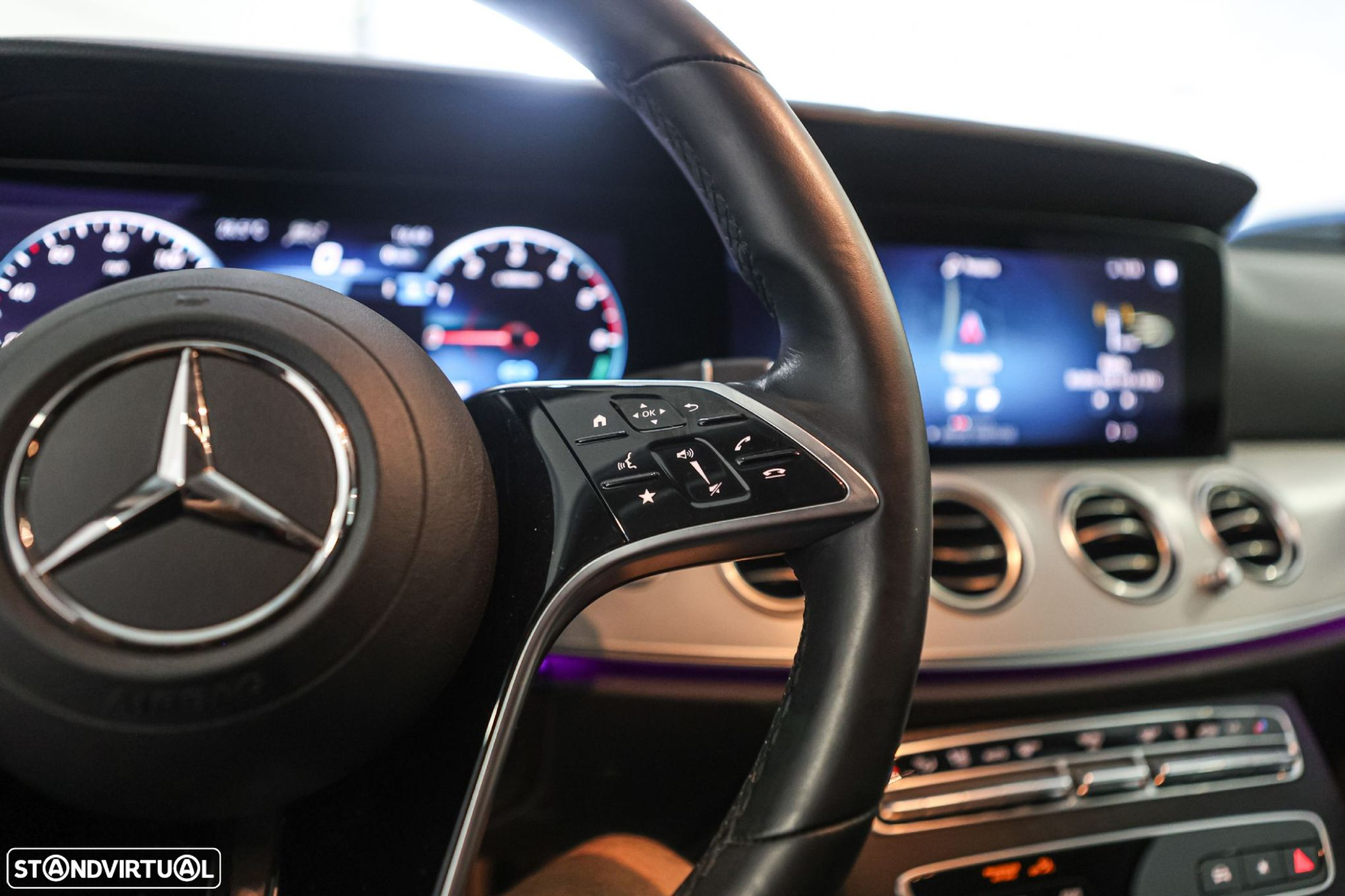 Mercedes-Benz E 300 de AMG Line - 38
