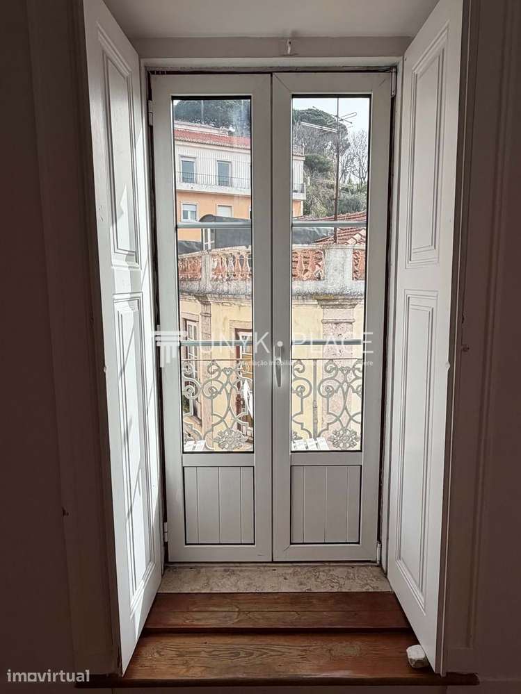 Charmoso Apartamento Duplex  com Varanda em Alfama - Grande imagem: 4/28