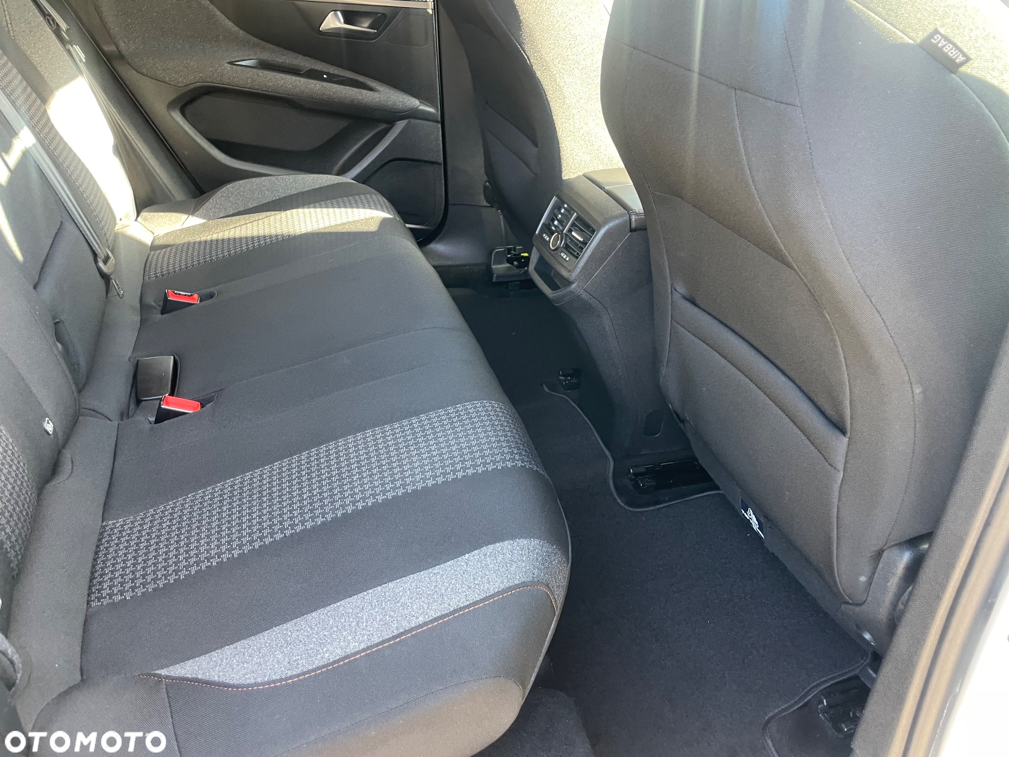 Peugeot 3008 1.2 PureTech Active - 25