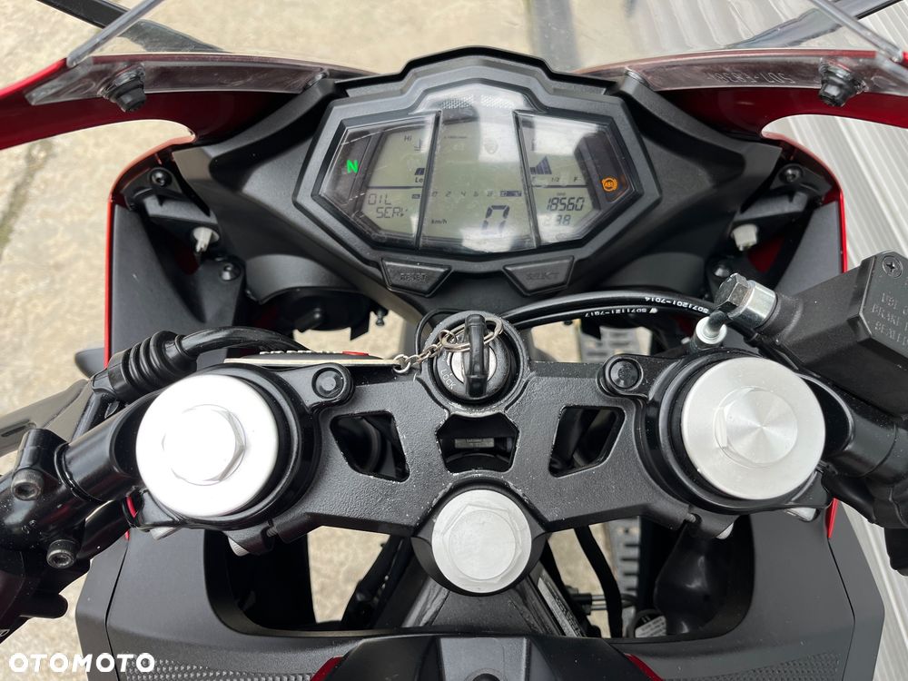 Yamaha YZF - 10