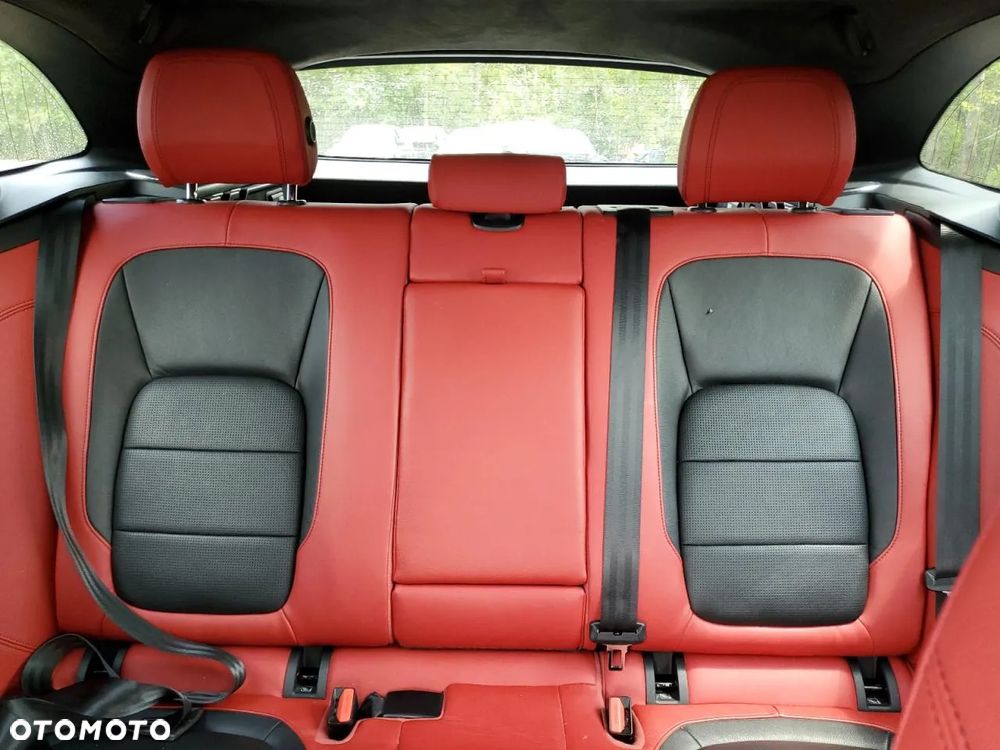 Jaguar F-Pace 3.0 V6 AWD S - 9