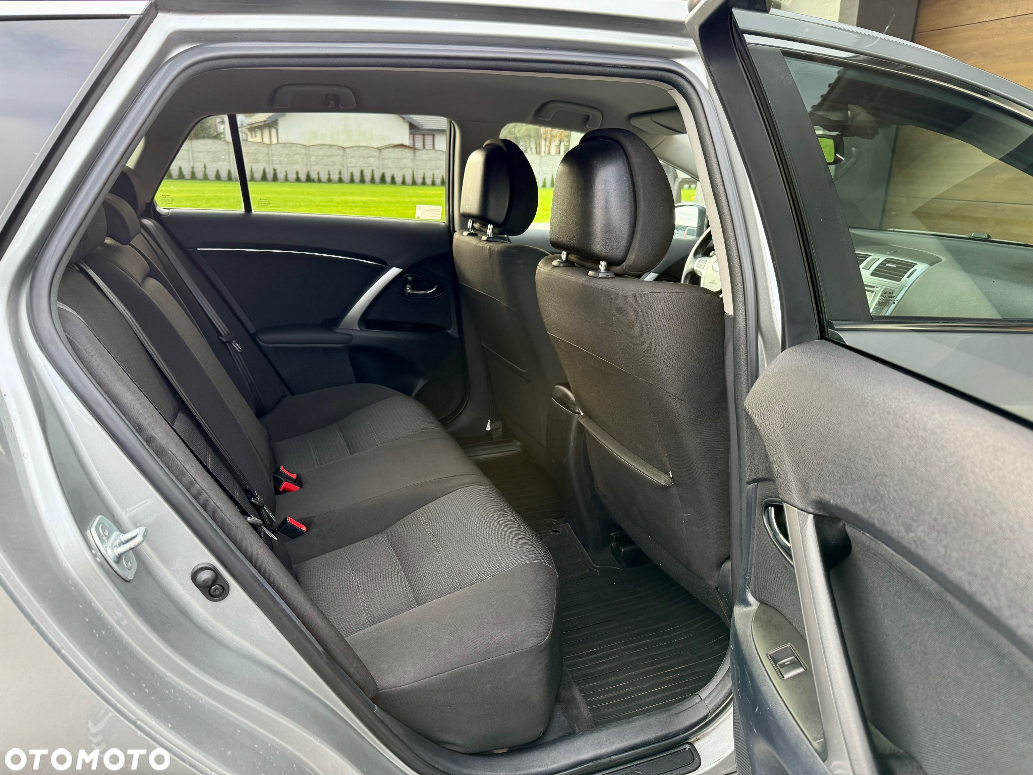 Toyota Avensis 2.0 Prestige - 21