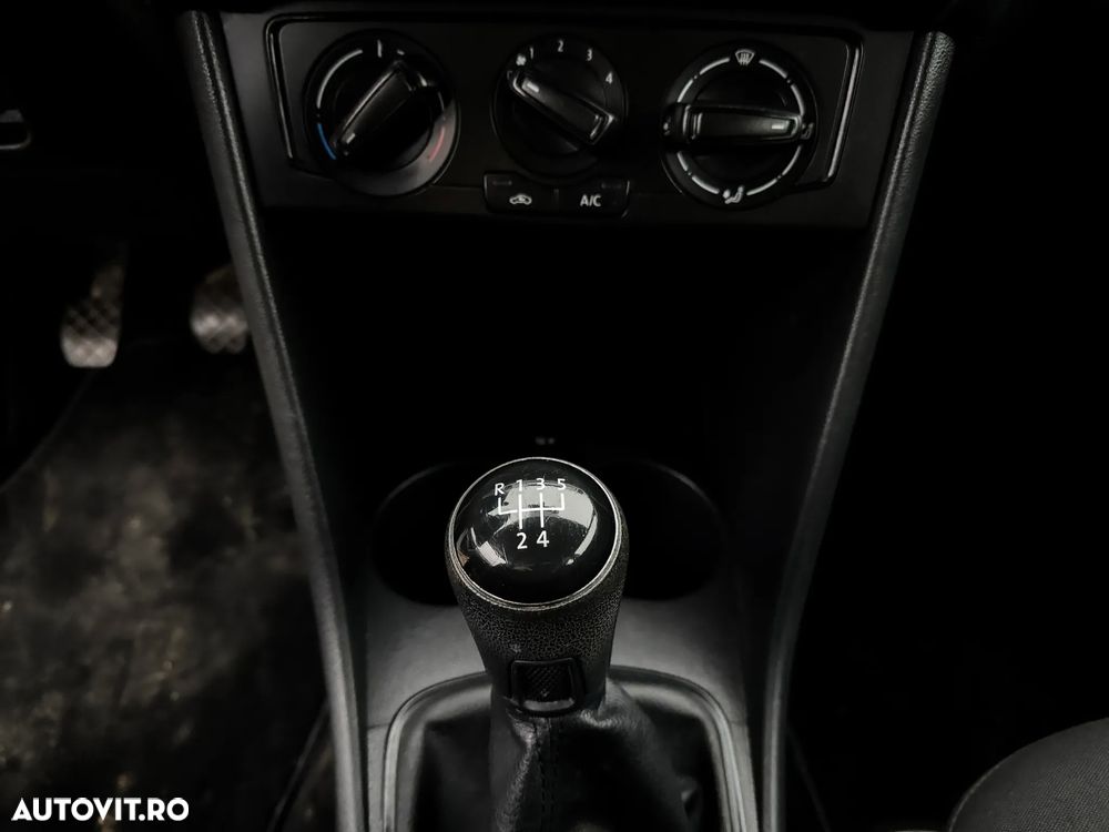 Volkswagen Polo - 10