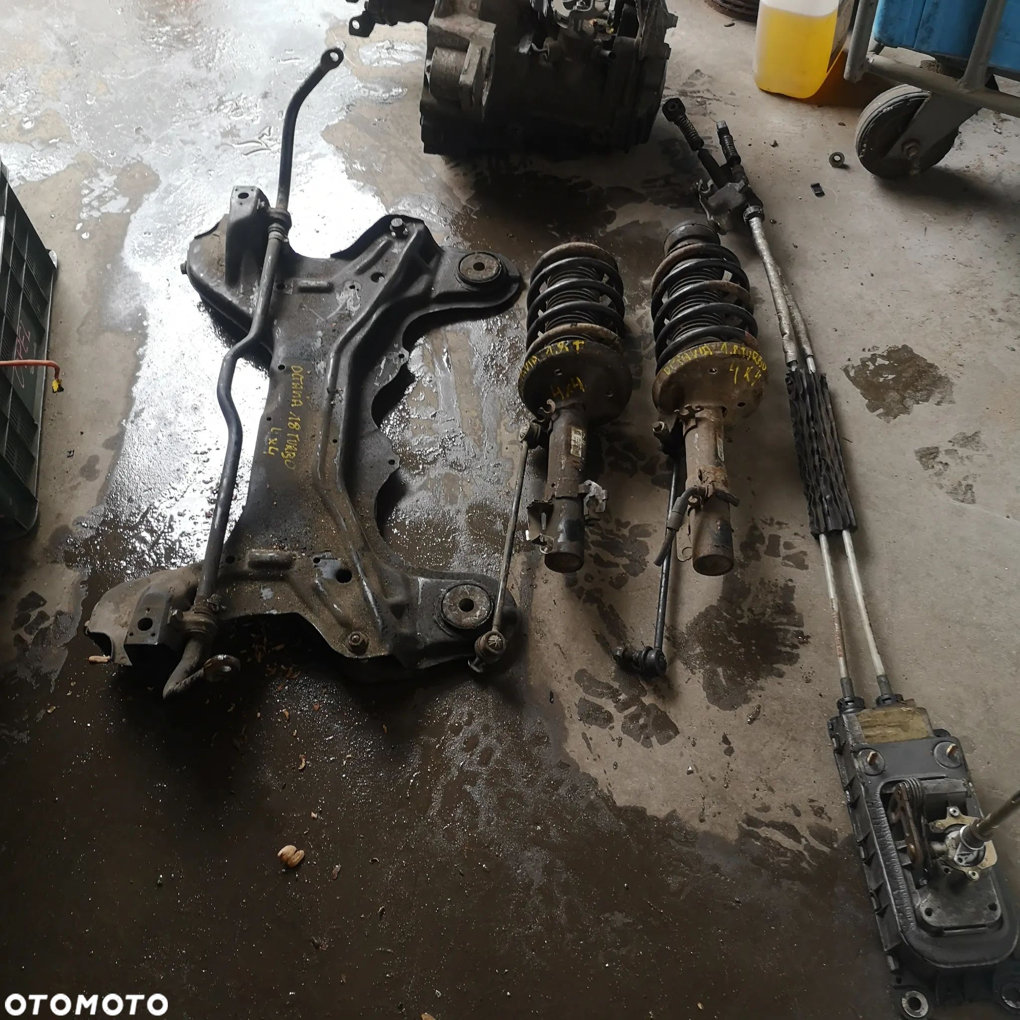 AMORTYZATORY, SANKI,DRĄŻEK, MECHANIZM HAMULCA RĘCZNEGO, LĄCZNIKI, SPRĘŻYNY, PRZÓD LEWY PRAWY OCTAVIA 1.8 T 4X4 - 1
