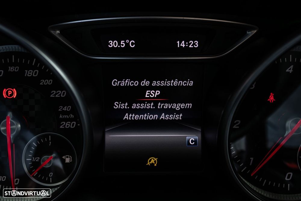 Mercedes-Benz A 180 d AMG Line - 40