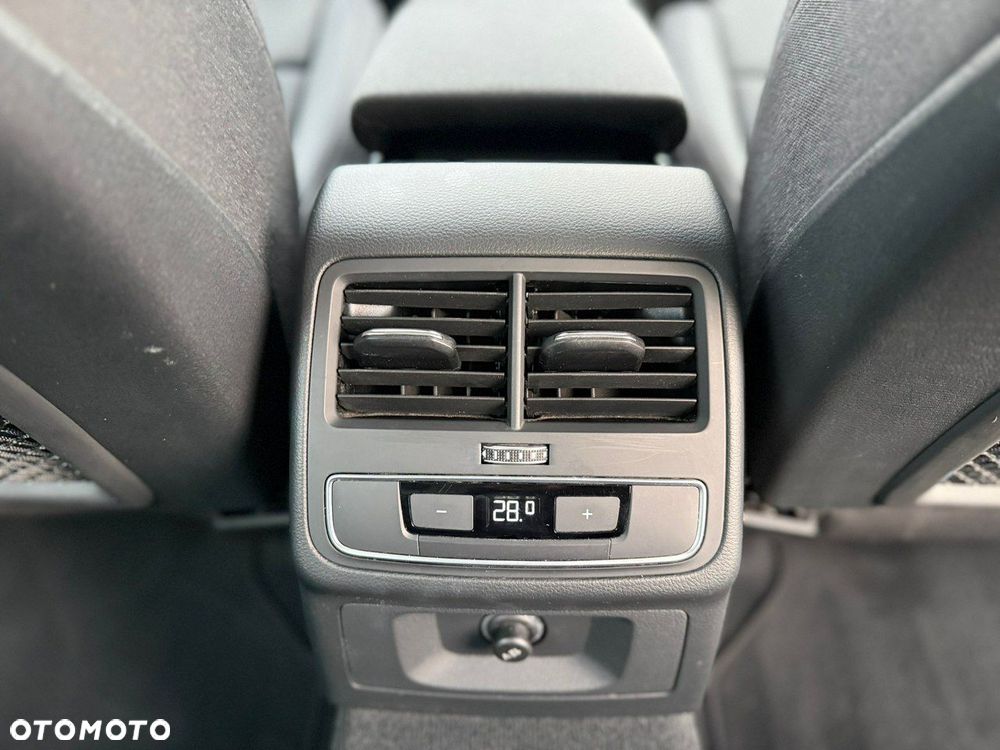 Audi A4 Avant 35 TFSI S tronic S line - 25