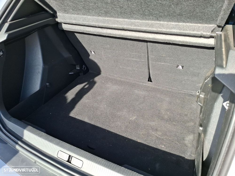 Peugeot 2008 1.2 Style - 23