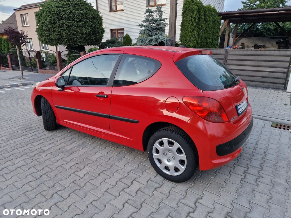 Peugeot 207 1.4 16V Trendy - 12