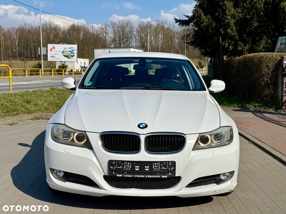 BMW Seria 3 320d xDrive DPF - 2