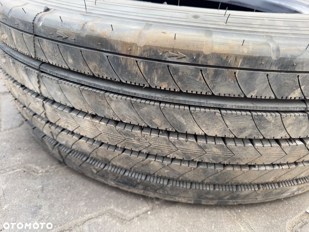 Opona Bridgestone 265/70 R19,5 - 2