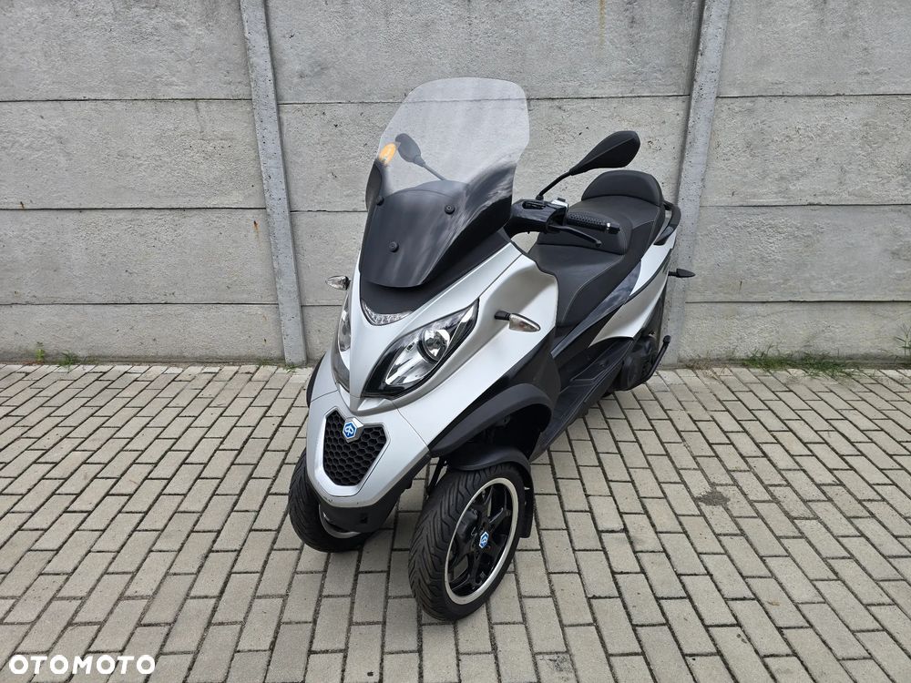 Piaggio MP-3 - 7