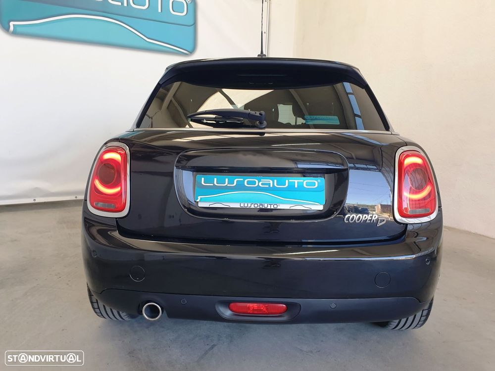MINI 5 Portas Cooper D - 10