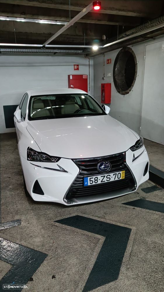 Lexus IS 300H Luxury - 15