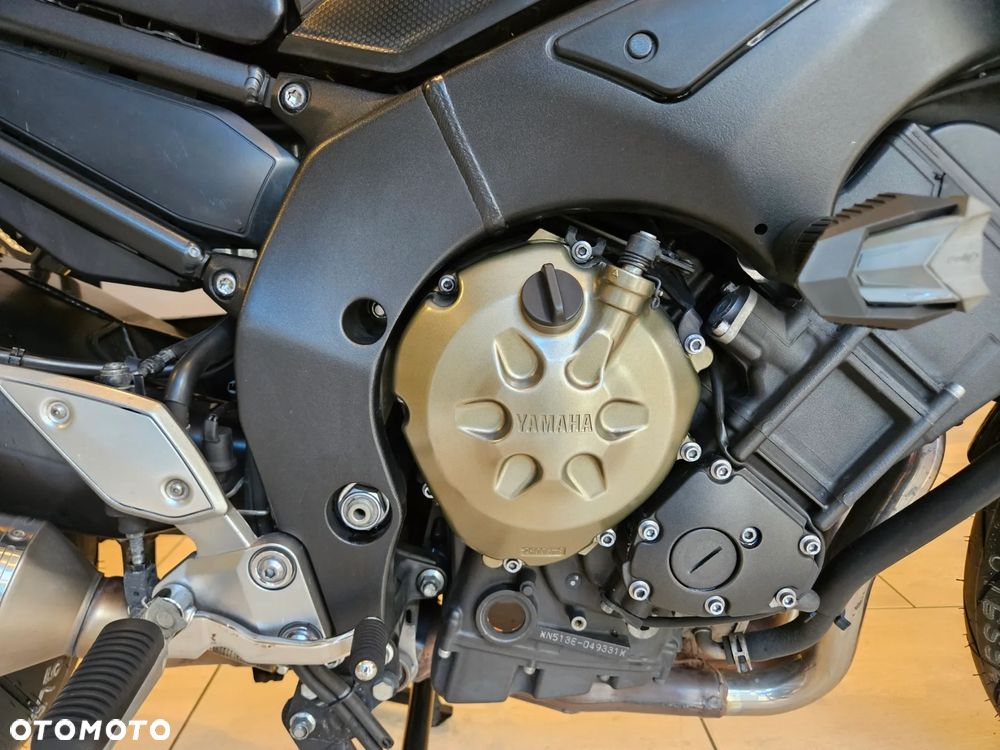 Yamaha FZ - 17