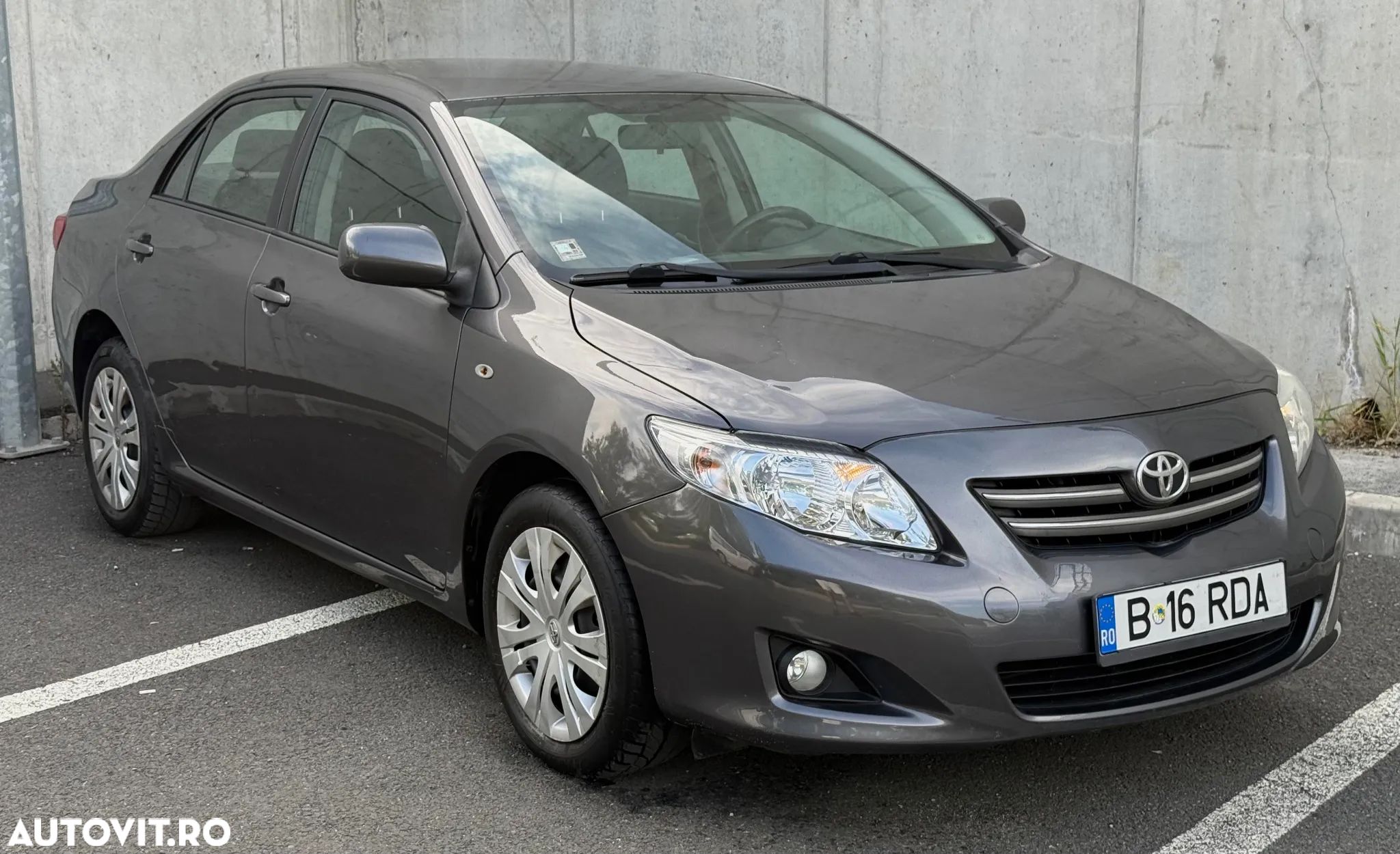 Toyota Corolla 1.4 Sdn. Terra - 1