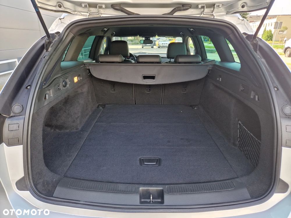 Opel Insignia 2.0 Automatik Ultimate 120 Jahre - 25
