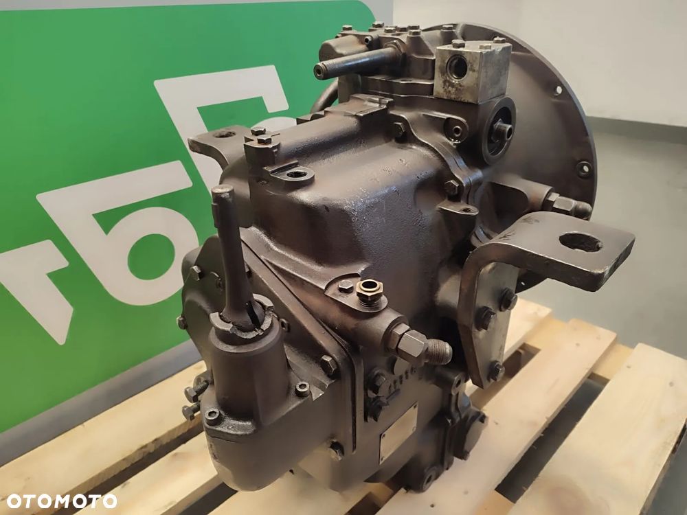 Skrzynia biegów 131152 Case 580SLE Carraro - 9