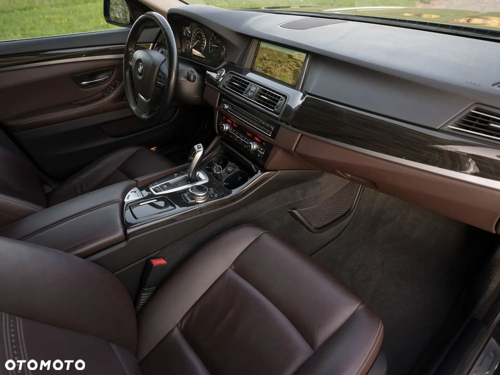 BMW Seria 5 520d Luxury Line - 31
