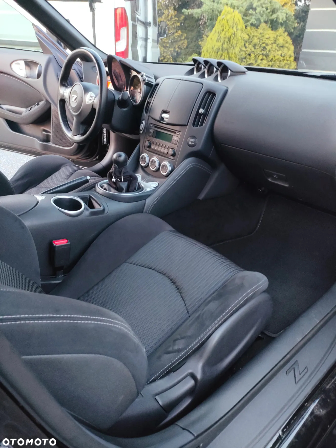 Nissan 370 Z - 14