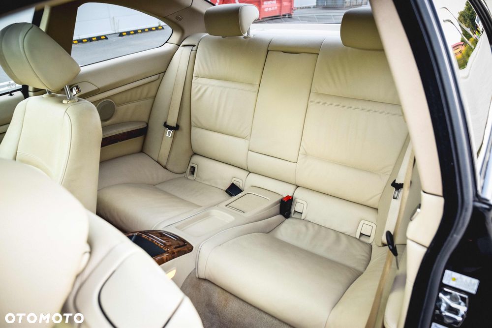 BMW Seria 3 335i Edition Exclusive - 10