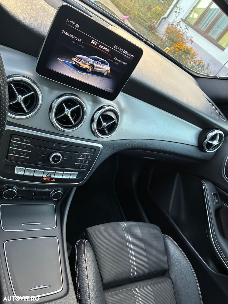 Mercedes-Benz GLA - 23