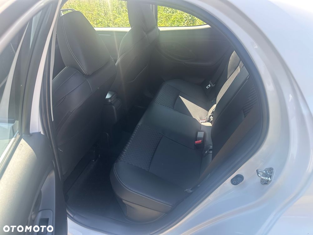 Toyota Yaris 116 1.5 VVT-i Club - 21