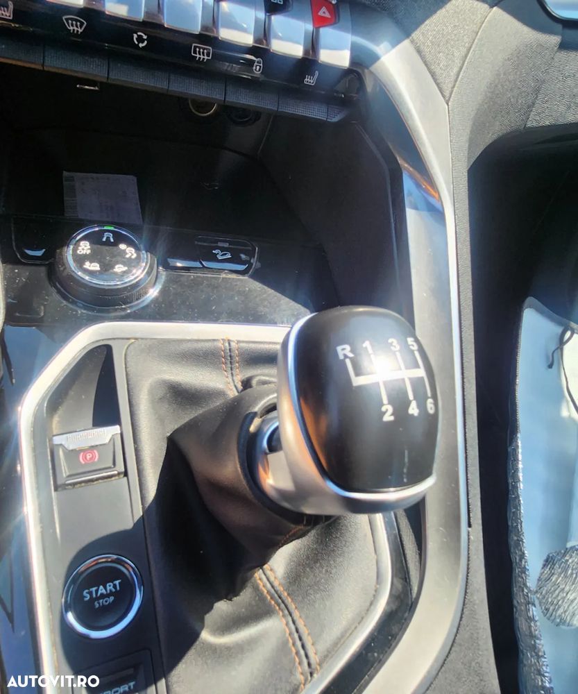 Peugeot 3008 PureTech 130 Stop & Start GPF EAT8 Active Business-Paket - 36