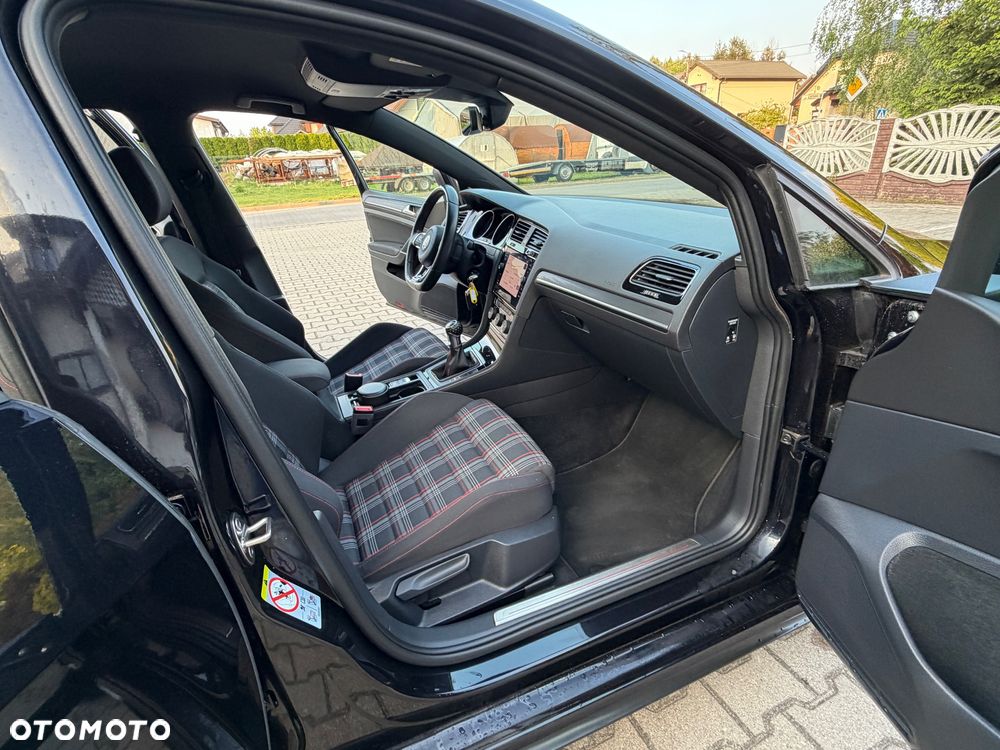 Volkswagen Golf 2.0 TSI BMT GTI Performance - 23