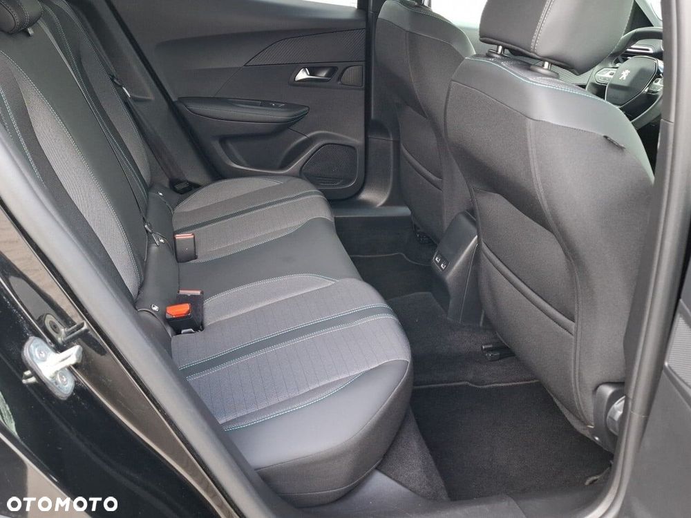 Peugeot 2008 1.2 PureTech Allure S&S EAT8 - 21