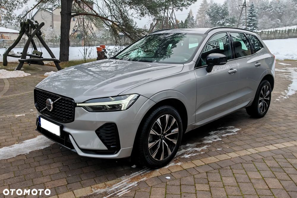 Volvo XC 60 B4 D AWD Plus Dark - 1