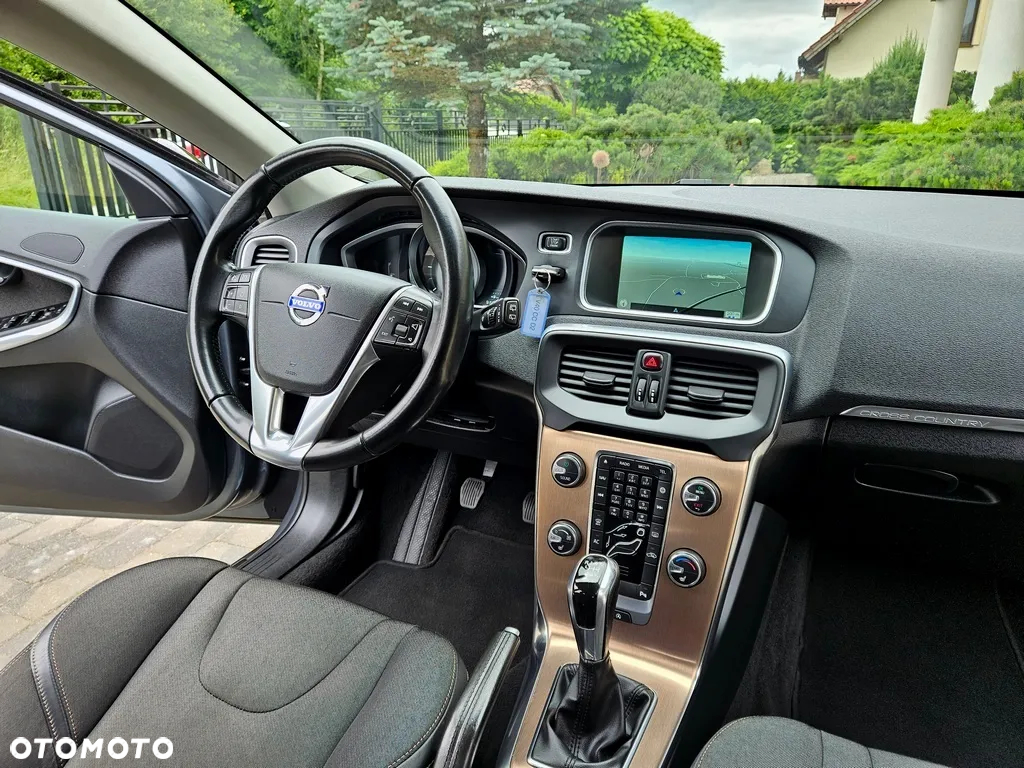 Volvo V40 Cross Country - 14