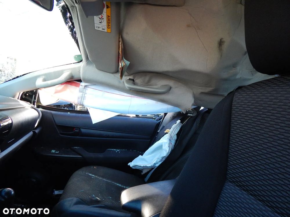 Toyota Hilux - 10