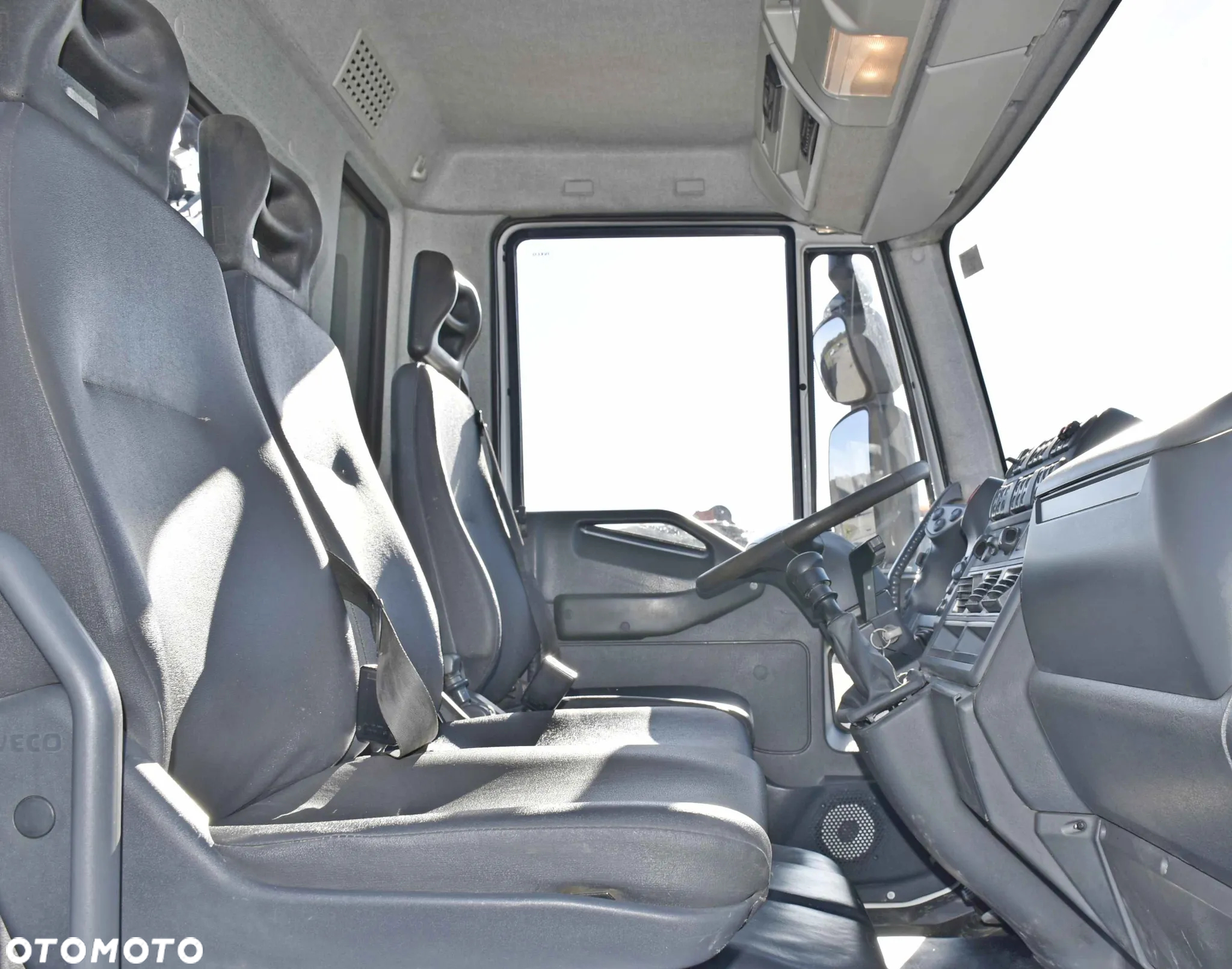 Iveco Eurocargo 180E28* WYWROTKA 4,40 m + HIAB 122 B-2 DUO * STAN BDB - 11