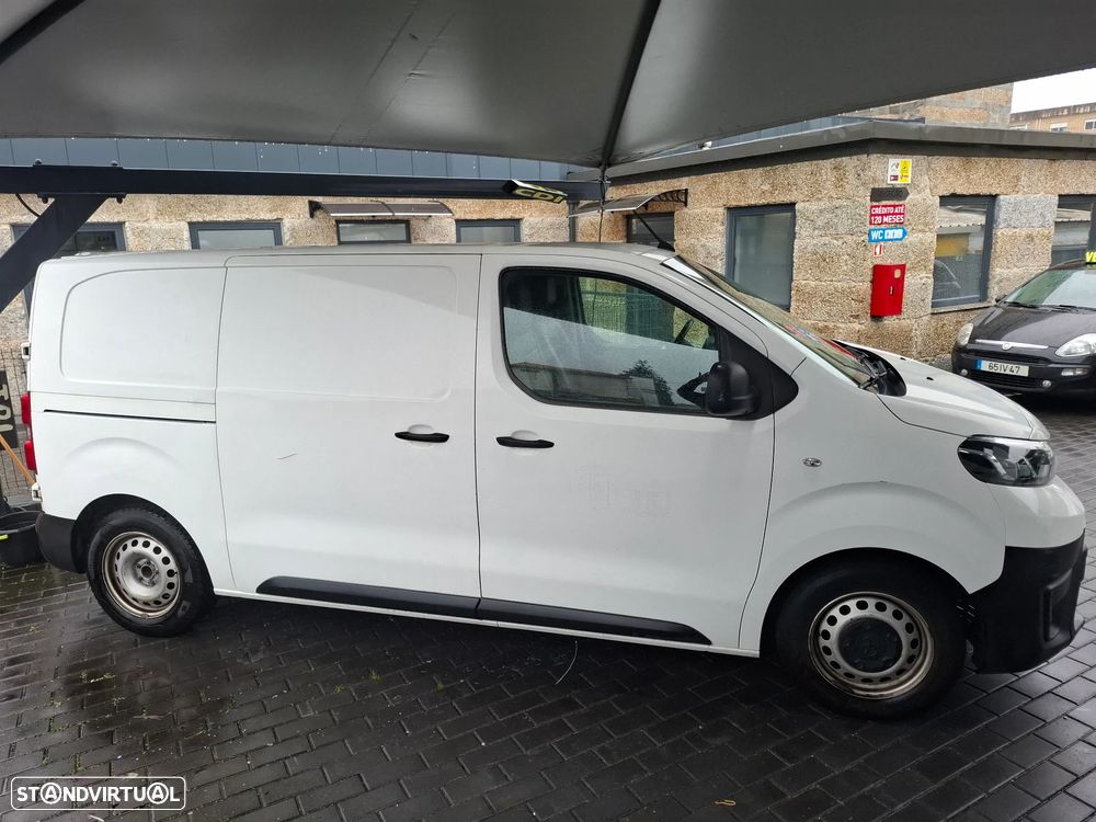 Toyota HAICE PROACE CITY 3LUGARES - 8