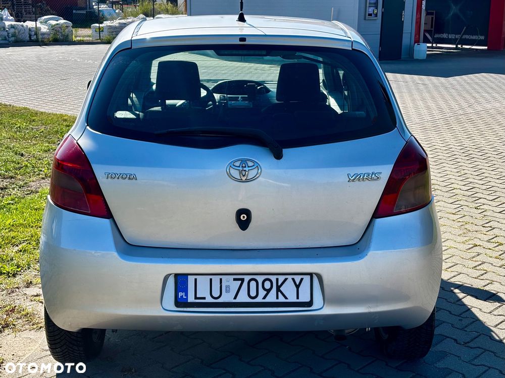 Toyota Yaris - 5