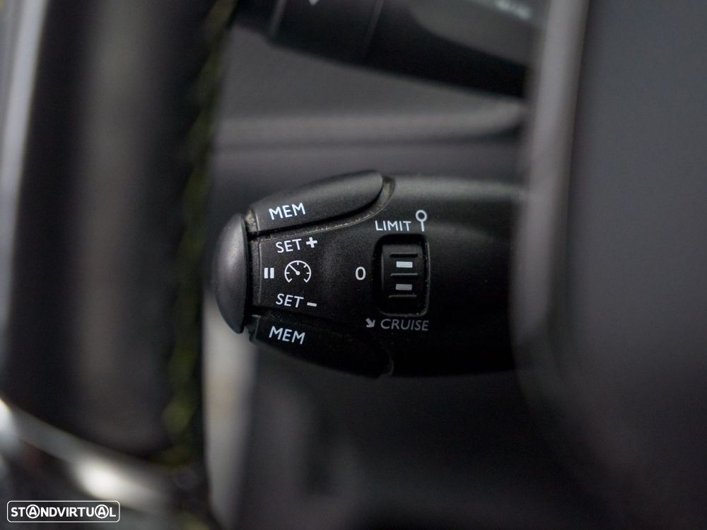 Peugeot e-2008 50 kWh GT - 20